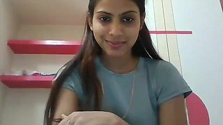 Indian Cute Babe Showing Boob