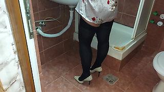 I Love It When My Stepmom Come to Visit Me in Her Nylon Stockings and High Heels