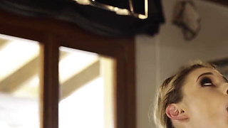 Melina May is without husband at home and seduces the kitchen planner