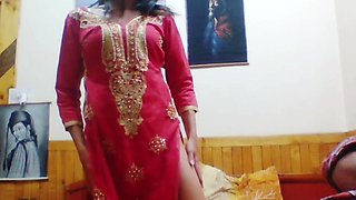 Gorgeous Hottie Looks Good Sucking My Dick