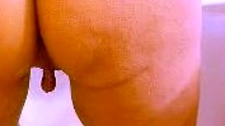 amateur sweetdesire12 flashing ass on live webcam