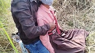 Indian After Class Come To Forest And Fucked In Hot Boyfriend With Mia Khalifa