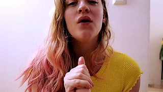 Amateur Big Boobs jerks Big Dick