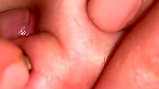 Oiled on the Table, Maiko Kobayashi Exposes Her Navel... and What Comes Out Smells Like Raw Fetish