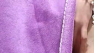 My Parents Think I'm Taking a Bath, but I'm Masturbating and Cumming at the Same Time