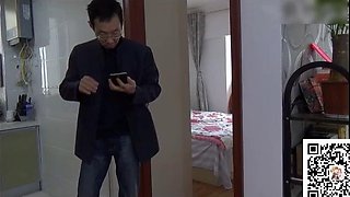 Dad beats his daughter