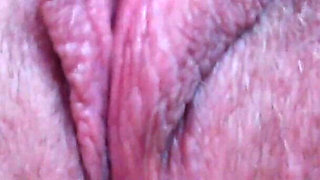 Big clit hairy pussy cumming