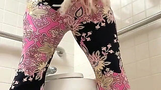 Sexy PAWG Wants You to Worship Her Body