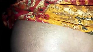 Desi Bhabhi Was Fucked in the Sugarcane Field at Night