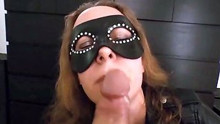 Mature Amateur Loves Sucking Cock for a Mouthful of Cum