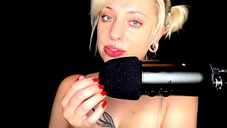 Blonde tight pussy babe solo toy fun in glamour masturbation