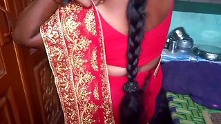Desi Beauty Housewife Sary Changing in Home