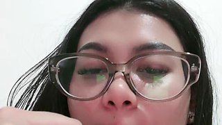 Mahasiswi Berani Memakai Lingerie Transparan