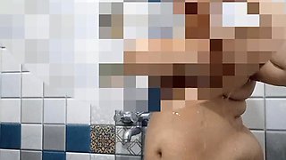 Indian Chubby Girlfriend Taking a Selfie Video While Bathing for Her Boyfriend