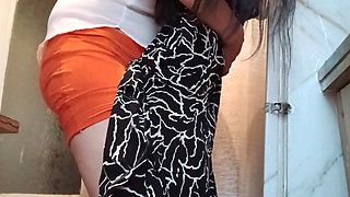 I Got Fucked Quickly by My Domme MILF Boss in the Shared Office Kitchen