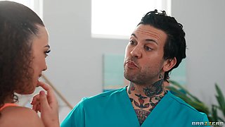Sneaky Massage Gun Turns Into Oily Anal With Small Hands, Willow Ryder - Brazzers
