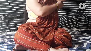 Bhabhi Called Massage Man for Fun in Hindi