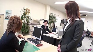 Japanese Secretary at Uncensored Solo Masturbation to Orgasm at Toilet While Work