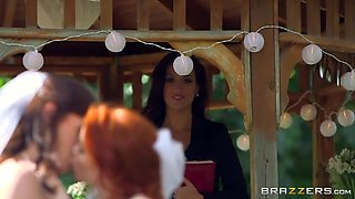 It's A Nice Day For A White Lez Wedding With Kymberlee Anne, Dolly Little - Brazzers