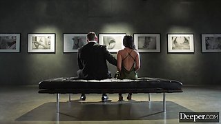 Gallery Getaway: Latina Teen's Unexpected Encounter -Ameena Green