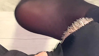 Slave Worships Mistress's Feet