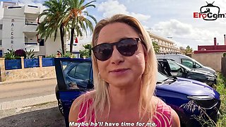 German blonde milf Wild Bunny makes blind date in the car