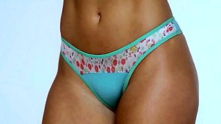 Hot Mexican Amateur Shows Off Her Thong