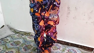 Teen age college girl ko paise dekar jabar dasti pela