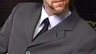 A Horny Whore Secretary Suck a Big Cock of His Boss Inside the Car