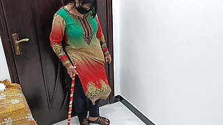 Desi Maid Caught And Fucked Very Hard When She Is Inserting Broom In Her Big Ass