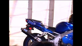 Double penetration for a nasty wild brunette