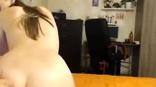 Amateur Webcam Girl Rides Cock