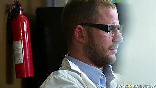 The Slutsformation Chamber With Priya Rai, Scott Nails - Brazzers