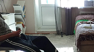 The Maid Agreed to Have Sex for a Tip