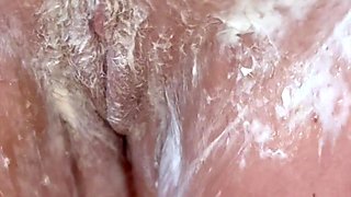 Shaving the Pussy From Pussy