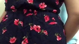 I Seduce a Delivery Man by Letting Him Use My Bathroom