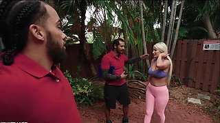 Milfhunter.23.03.20.tiffany.marston.movin.milf: Big Tits, Big Ass  Blowjob Porn