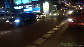 Big Pussy Lips Rub And Fuck On Tuktuk Patrol Official