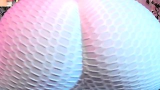 Masturbating amateur cums after solo fun