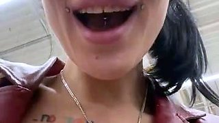 Melissa_crazy russian toilet camwhore