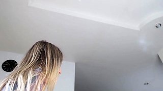 Amateur blonde babe masturbates on cam