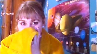 Hot Omegle Girl masturbates with Stranger