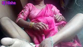 Indian housewife rj nisha solo play with torch light