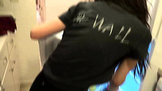 Amateur Blowjob Fun with Hot Body Brunette Babes