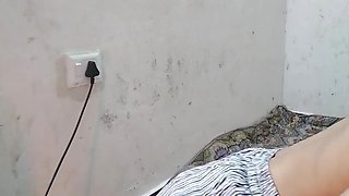 Teacher Ko Fee Nhi Diya To Usne Meri Chhut Maari