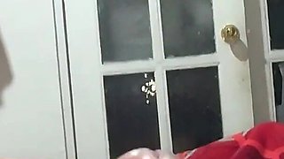 Culeo a Mi Hermanastra Antes De Irse Al Colegio Ella Me Encuentra Masturbandome Y Me Dice Que Por El Culo No