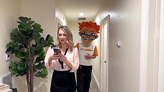 Gigi's Pussy rubbing Bonus: Watching Her Play with My Deposit after a Deep-Cock Negotiation! - Gigi dior