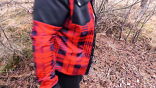 Breasts at the hunting stand beat violently red and swell