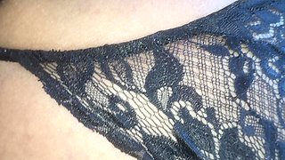 My Husband Cummed Deep in My Ass, the Cum Dripped Down My Feet