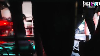 Desirable chippy at deep throat action